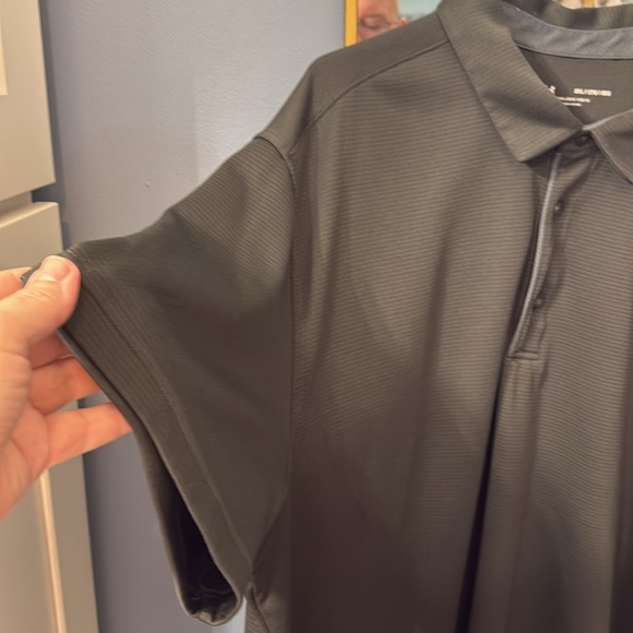SET OF 5.  Under Armour polo shirts, size 3XL FIVE total shirts. - Picture 4 of 10